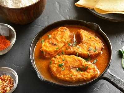 Curry de pescado Kerala, un Meen Moilee españolizado de delicioso pescado blanco